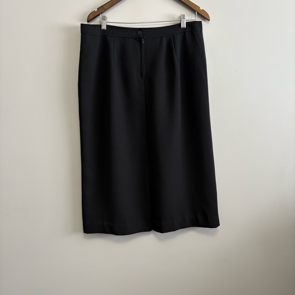 Classic Black Women's Knee-Length Skirt